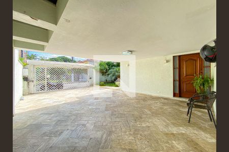 Casa à venda com 300m², 3 quartos e 4 vagas Casa à venda com 300m², 3 quartos e 4 vagasÁrea comum