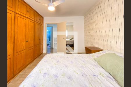 Casa à venda com 300m², 3 quartos e 4 vagas Casa à venda com 300m², 3 quartos e 4 vagasQuarto 1