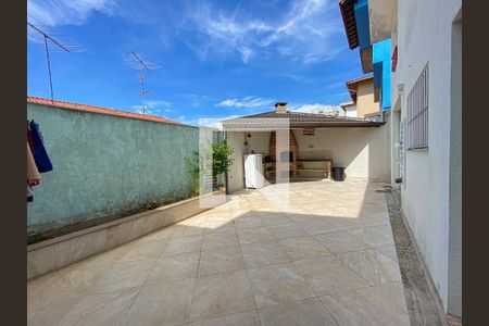 Casa à venda com 300m², 3 quartos e 4 vagas Casa à venda com 300m², 3 quartos e 4 vagasÁrea Externa