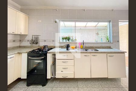 Casa à venda com 300m², 3 quartos e 4 vagas Casa à venda com 300m², 3 quartos e 4 vagasCozinha