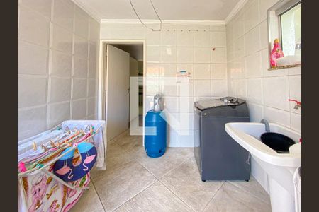 Casa à venda com 300m², 3 quartos e 4 vagas Casa à venda com 300m², 3 quartos e 4 vagasÁrea de Serviço