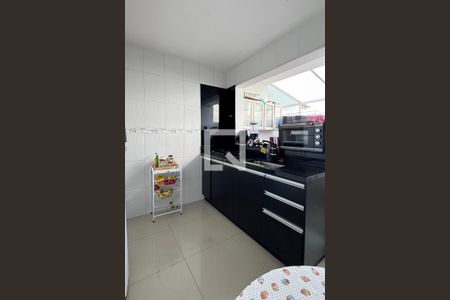 Casa de condomínio à venda com 65m², 2 quartos e 1 vagaCozinha