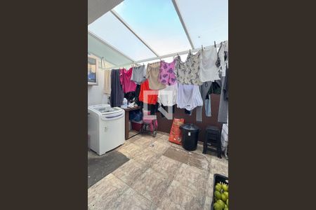 Casa de condomínio à venda com 65m², 2 quartos e 1 vagaÁrea de Serviço