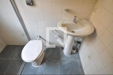 Casa à venda com 190m², 2 quartos e 3 vagasBanheiro 1