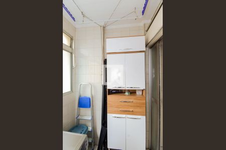 Apartamento à venda com 64m², 3 quartos e 1 vagaÁrea de Serviço