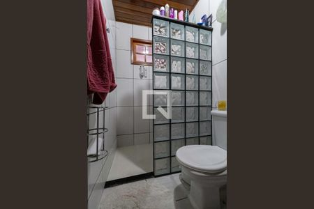 Casa à venda com 260m², 3 quartos e 4 vagasBanheiro da suíte 