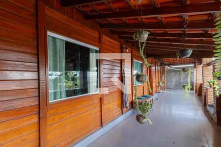 Casa à venda com 260m², 3 quartos e 4 vagasVaranda 