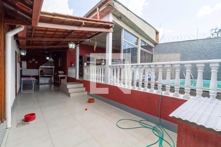 Casa à venda com 260m², 3 quartos e 4 vagasQuintal