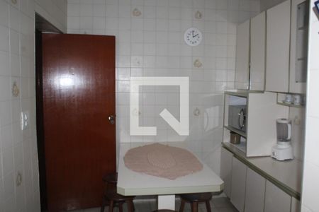 Casa à venda com 400m², 4 quartos e 3 vagasCozinha 1