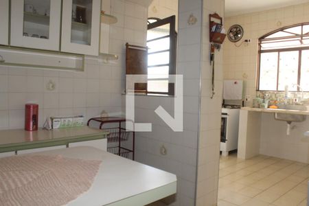 Casa à venda com 400m², 4 quartos e 3 vagasCozinha 1