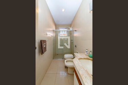 Casa à venda com 549m², 6 quartos e 5 vagasBanheiro Social