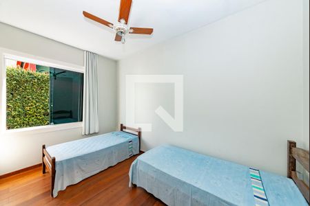 Casa à venda com 549m², 6 quartos e 5 vagasQuarto 3