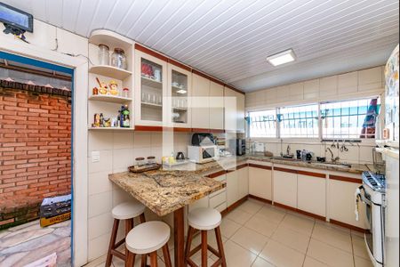 Casa à venda com 549m², 6 quartos e 5 vagasCozinha