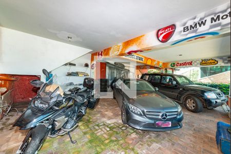 Casa à venda com 549m², 6 quartos e 5 vagasGaragem