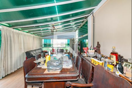 Casa à venda com 549m², 6 quartos e 5 vagasEdícula anexo