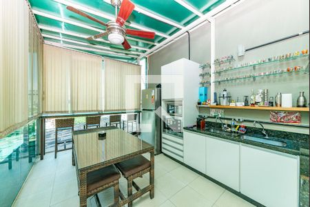 Casa à venda com 549m², 6 quartos e 5 vagasVaranda gourmet