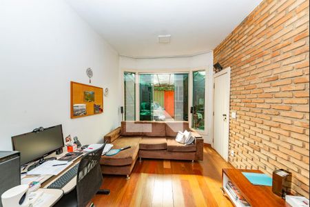 Casa à venda com 549m², 6 quartos e 5 vagasQuarto 4