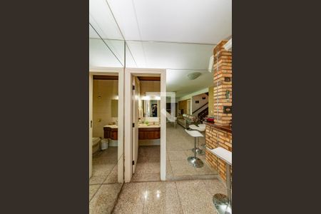 Casa à venda com 549m², 6 quartos e 5 vagasLavabo1