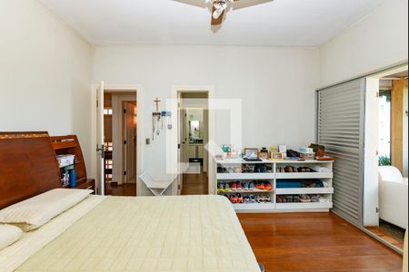 Casa à venda com 549m², 6 quartos e 5 vagasSuíte