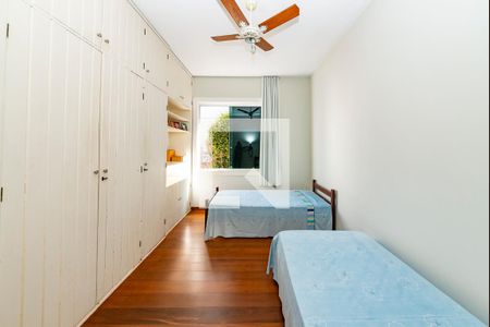 Casa à venda com 549m², 6 quartos e 5 vagasQuarto 3