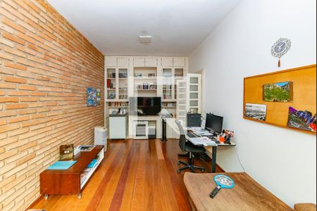 Casa à venda com 549m², 6 quartos e 5 vagasQuarto 4