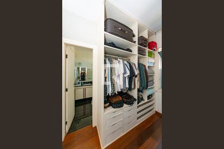 Casa à venda com 549m², 6 quartos e 5 vagasCloset da suíte