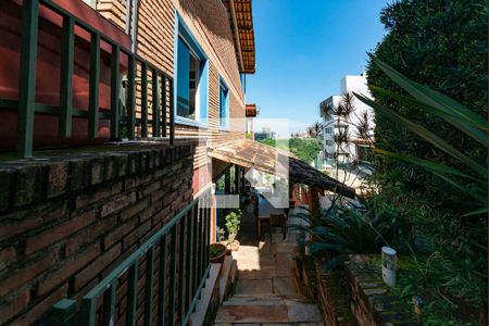 Casa à venda com 549m², 6 quartos e 5 vagasEntrada