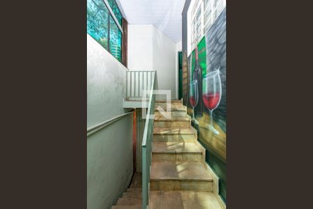 Casa à venda com 549m², 6 quartos e 5 vagasEscritorio 1 - entrada individual