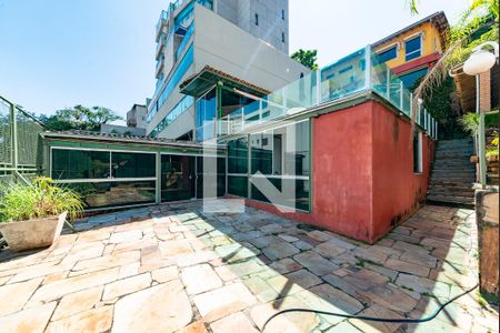 Casa à venda com 549m², 6 quartos e 5 vagasEdícula anexo