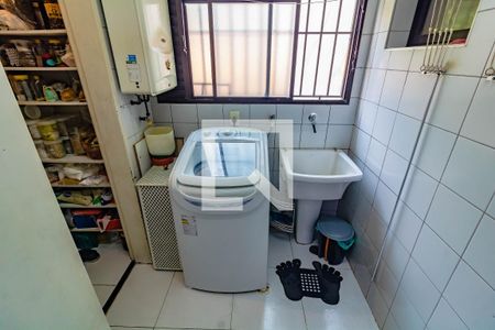 Apartamento à venda com 74m², 3 quartos e 1 vagaÁrea de Serviço