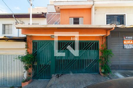 Casa à venda com 280m², 4 quartos e 1 vaga Casa à venda com 280m², 4 quartos e 1 vagaFachada