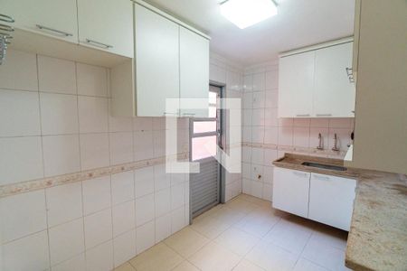 Casa à venda com 280m², 4 quartos e 1 vaga Casa à venda com 280m², 4 quartos e 1 vagaCozinha