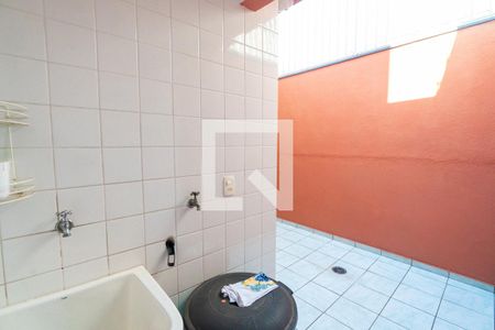 Casa à venda com 280m², 4 quartos e 1 vaga Casa à venda com 280m², 4 quartos e 1 vagaLavanderia