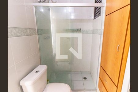 Apartamento à venda com 150m², 2 quartos e 2 vagas Apartamento à venda com 150m², 2 quartos e 2 vagasBanheiro da Suíte