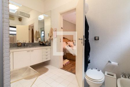 Casa à venda com 300m², 3 quartos e 3 vagasQuarto 3 Banheiro