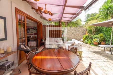 Casa à venda com 300m², 3 quartos e 3 vagasÁrea comum