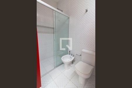 Casa à venda com 300m², 3 quartos e 3 vagasBanheiro 2