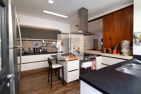 Casa à venda com 300m², 3 quartos e 3 vagasCozinha