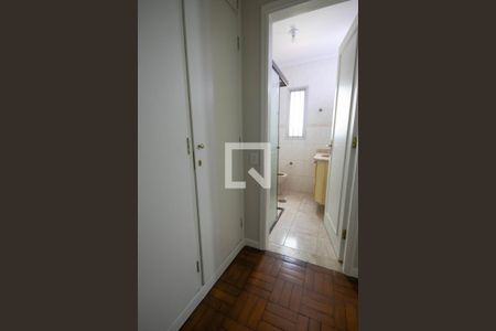 Apartamento para alugar com 111m², 3 quartos e 1 vaga Apartamento para alugar com 111m², 3 quartos e 1 vagaCorredor