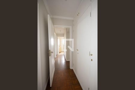 Apartamento para alugar com 111m², 3 quartos e 1 vaga Apartamento para alugar com 111m², 3 quartos e 1 vagaCorredor
