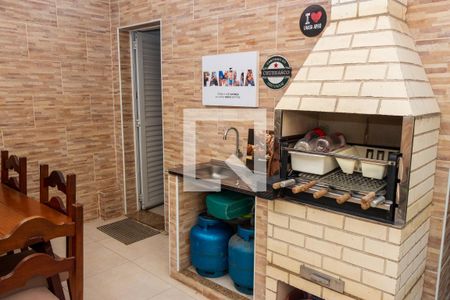 Casa à venda com 120m², 2 quartos e 2 vagasQuintal