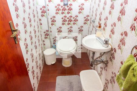 Casa à venda com 120m², 2 quartos e 2 vagasLavabo