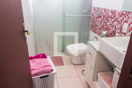 Casa à venda com 120m², 2 quartos e 2 vagasBanheiro da Suíte 1