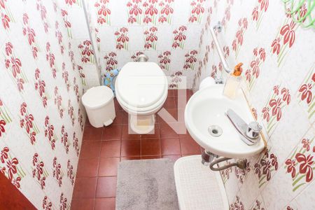 Casa à venda com 120m², 2 quartos e 2 vagasLavabo