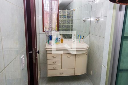 Casa à venda com 120m², 2 quartos e 2 vagasBanheiro da Suíte 2