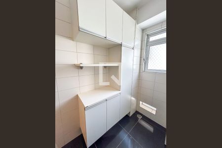 Apartamento à venda com 147m², 3 quartos e 3 vagas Apartamento à venda com 147m², 3 quartos e 3 vagasÁrea de Serviço