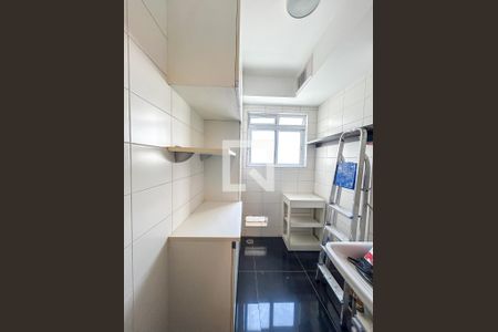 Apartamento à venda com 147m², 3 quartos e 3 vagas Apartamento à venda com 147m², 3 quartos e 3 vagasÁrea de Serviço
