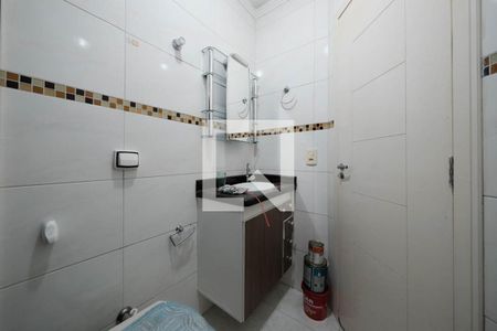 Casa à venda com 165m², 3 quartos e 5 vagasBanheiro da Suíte