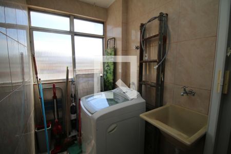 Apartamento à venda com 67m², 3 quartos e 1 vagaÁrea de Serviço