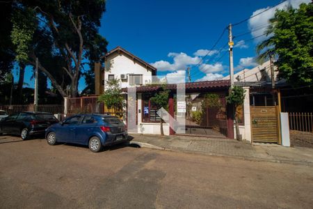 Casa à venda com 84m², 2 quartos e 1 vaga Casa à venda com 84m², 2 quartos e 1 vagaFachada